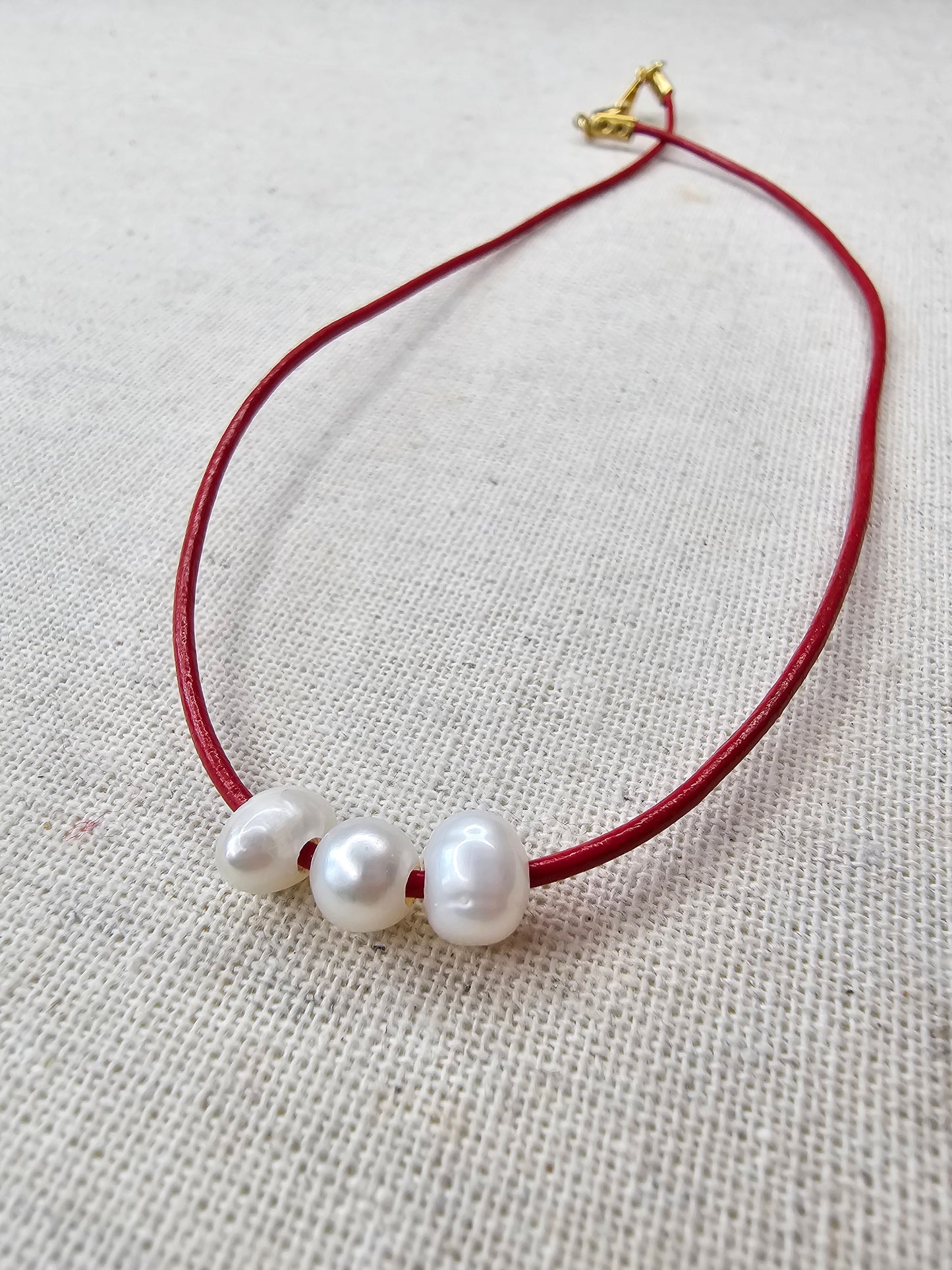 Three Pearls Leather Necklace