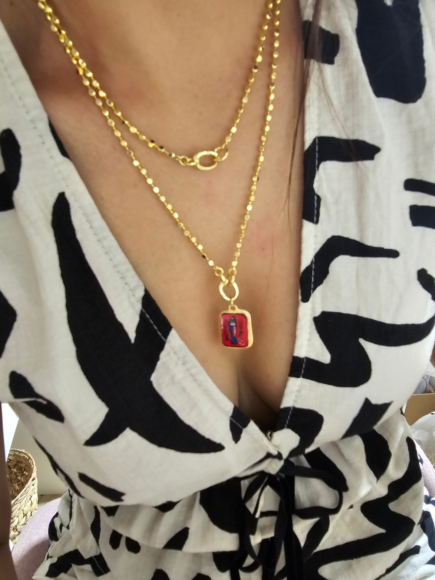 Liri Long Chain