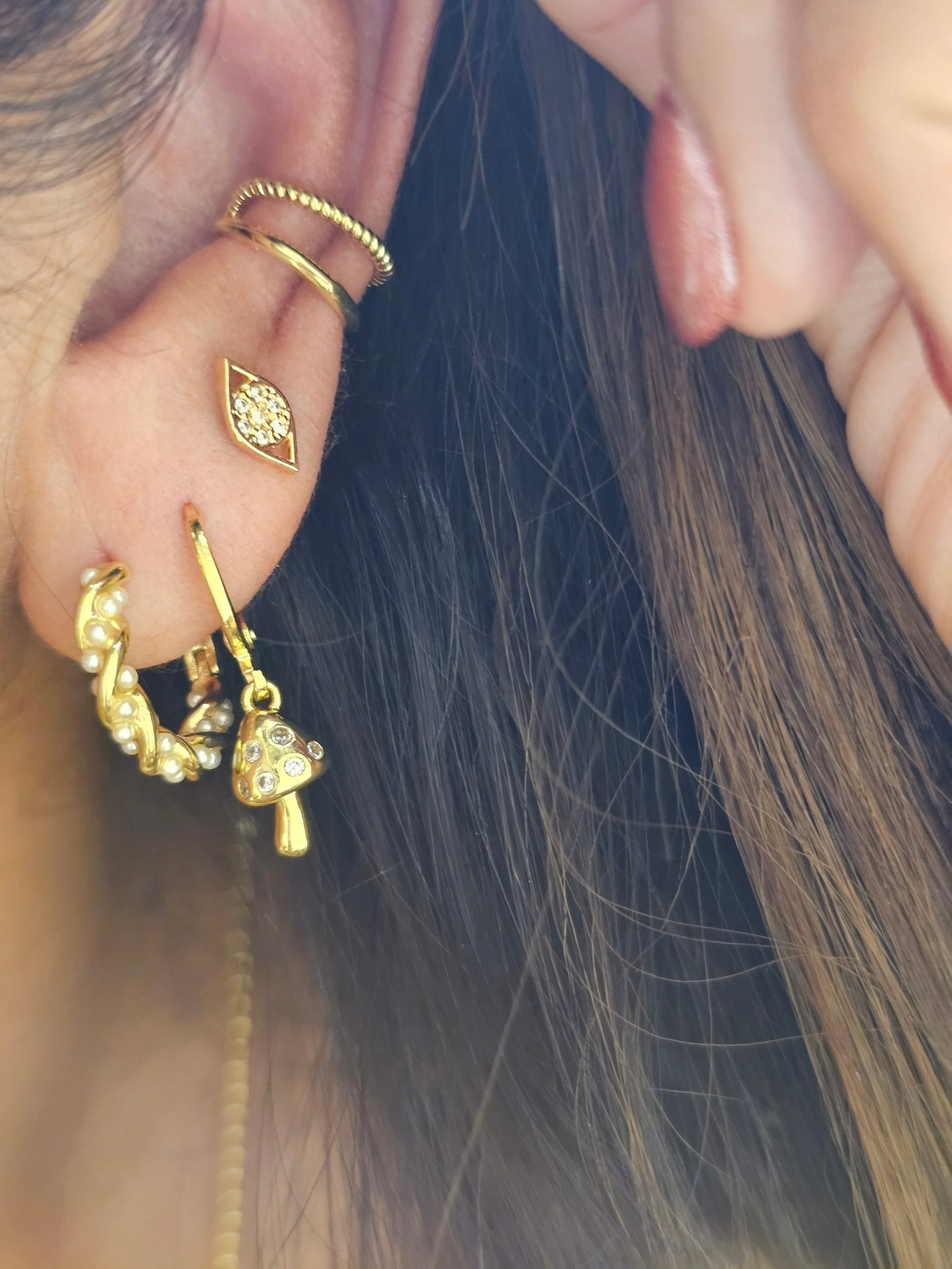 Earcuffs