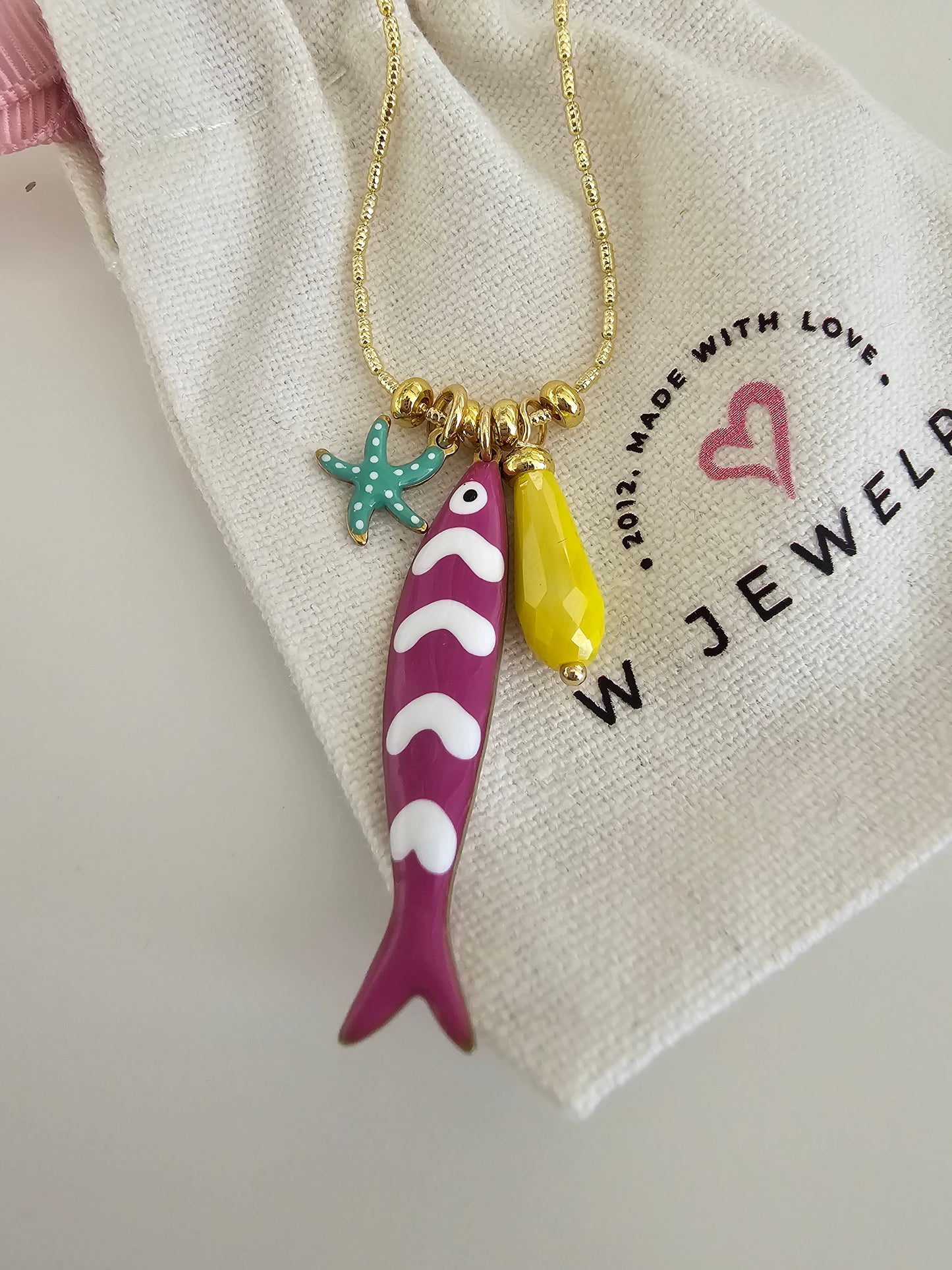 Fucsia Fish