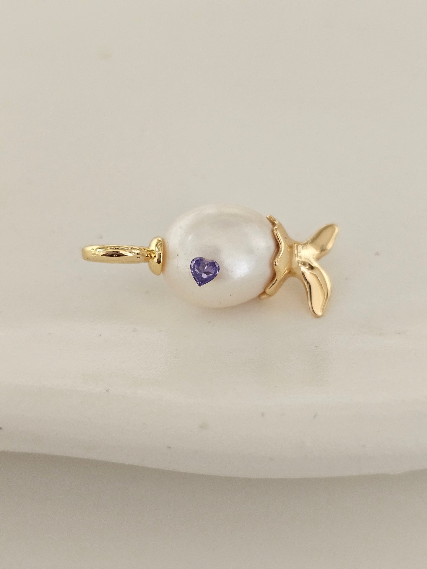 Pearl Fish • Lila Eye