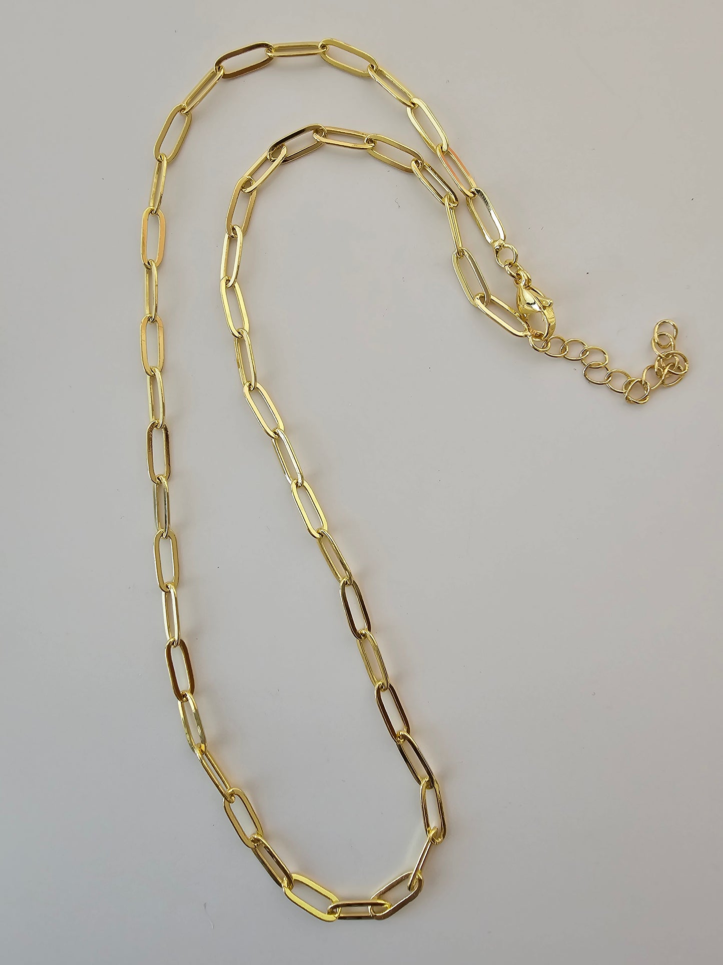 Medium paperclip