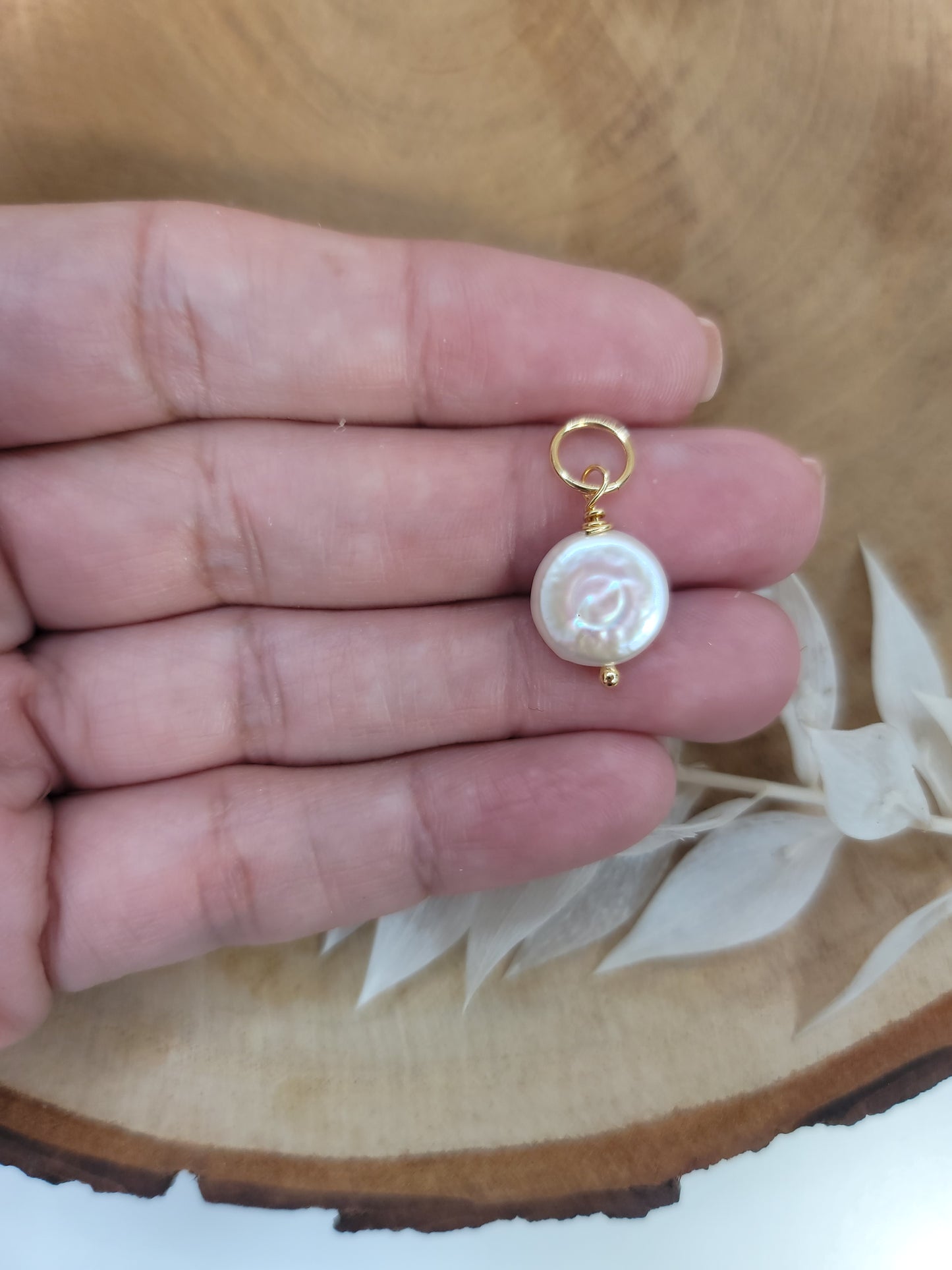 Small pearl coin